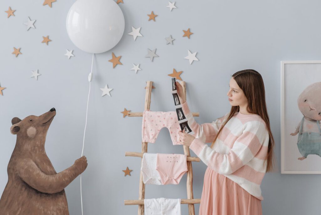 Trendy kleuren babykamer 2025